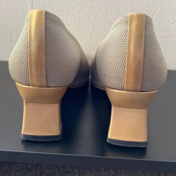 Vintage 1980s/90s Stuart Weitzman Textured Cream Heels - Picture 6 of 7